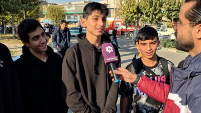  توپ جمع کن های پرسپولیسی در حاشیه دیدار استقلال و فولاد