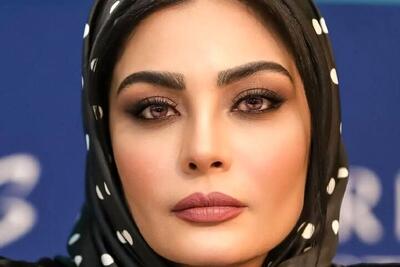  صحرا اسدالهی: مادرم گوشواره اش را فروخت تا من یک جفت کفش زرشکی با یک مقنعه نو بخرم
