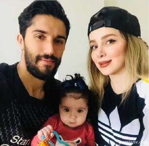  فیلم و ویدئوی رمانتیک و عاشقانه حسین حسینی با همسرش وایرال شد / لحظه‌های داغ گلر استقلال و همسرش که همه جا ترکاند! + ویدئو | اندیشه قرن
