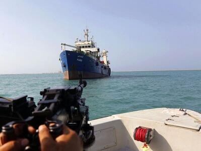  سپاه محدوده دریایی جاسک را بست