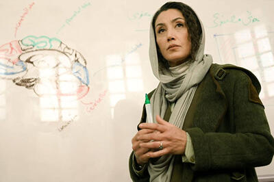  هدیه تهرانی برگشت؛ با شمایل یک استاد دانشگاهِ خاص!