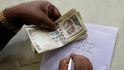  روپیه هند به پایین‌ترین سطح تاریخی رسید
