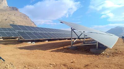  افتتاح ۱۸۵ مگاوات نیروگاه خورشیدی در استان مرکزی با حضور وزیر نیرو