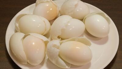  دیگه تخم مرغ آب پز نکن / روش سریع رای پوست کندن تخم مرغ