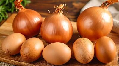  ناهار امروز را با تخم مرغ و پیاز آماده کنید / دستور پخت خوشمزه و سریع