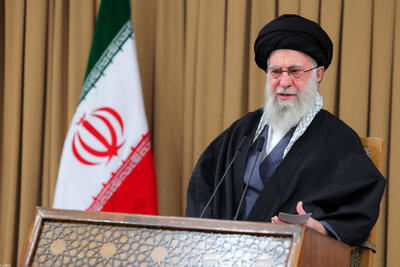  پیگیری وضعیت سلامت رضا امیرخانی از سوی رهبر انقلاب
