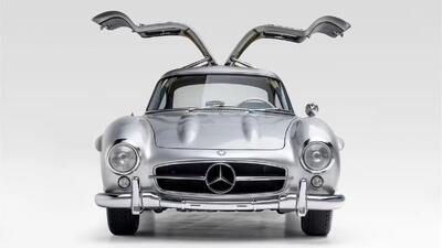  راننده مرسدس در انفجار جان سالم به در برد / داستان SLS AMG افسانه‌ای