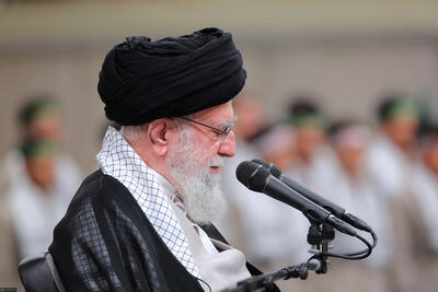  پیگیری وضعیت سلامتی رضا امیرخانی از سوی رهبری |  انصاف نیوز
