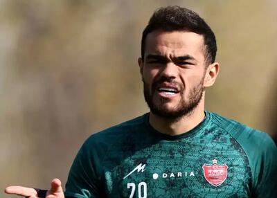  اورونوف در مرکز توجه پرسپولیسی‌ها