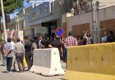  تجمع کارگران کارخانه تعطیل شده «پویا نخ» در اعتراض به بلاتکلیفی