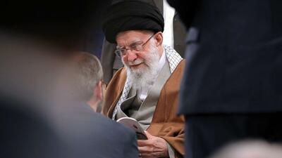  پیگیری وضعیت سلامت رضا امیرخانی از سوی رهبر انقلاب