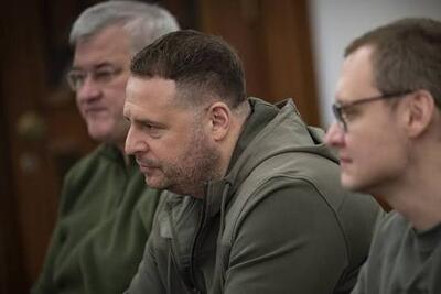  رسانه اوکراینی: برکناری یرماک توسط حلقه نزدیک زلنسکی هماهنگ شده بود