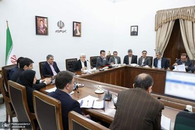  چهارمین جلسه ستاد توسعه فناوری و کاربرد هوش مصنوعی/ عارف: ایجاد یک الگوی حکمرانی داده‌ها در بخش حاکمیتی پیگیری شود/ نباید درها را بر روی اساتید و دانشجویان ایرانی برای حضور در کنفرانس‌ها و مجامع دانشگاهی بین‌المللی ببندیم