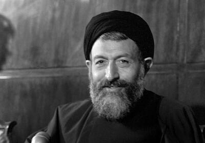  عکس/ شهید بهشتی و ابوالحسن بنی‌صدر در مجلس؛ سال ۵۹