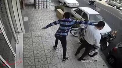  قمه کشی گوشی قاپ ها در محاصره پلیس!