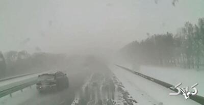  تصادف زنجیره‌ای ده‌ها خودرو در میانه برف و کولاک شدید | ویدئو - مجله اینترنتی کولاک