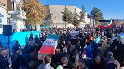  طعنه سنگین روزنامه فرهیختگان به تندروها: به خودشان اجازه می‌دهند جای خدا بنشیند - مردم سالاری آنلاین