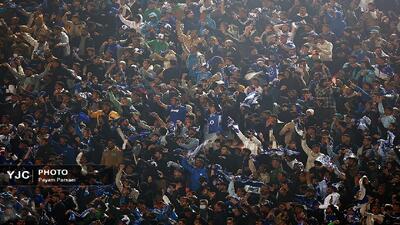  استقلال با شکست فولاد به استقبال دربی رفت