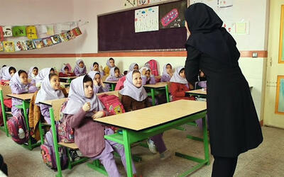  فیش حقوقی یک معلم در ایران جنجالی شد - سلام نو