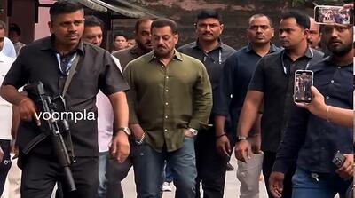  سلمان خان با اسکورت مسلح در خیابان‌های هند!