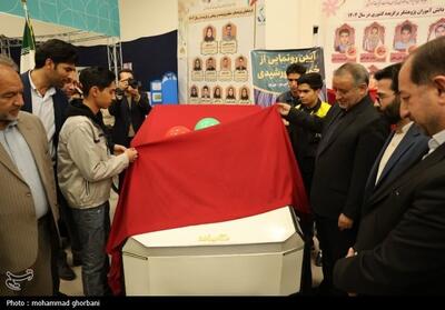  رونمایی از «تابان» و «پیروز» در نمایشگاه پژوهش خراسان جنوبی - تسنیم