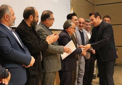  جشنواره شعر فراغتی سمنان با مشارکت 200 اثر به خط پایان رسید - تسنیم