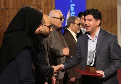  خوش به حال روشندلان آذربایجان شرقی؛ برترین انتشارات بریل در کتابخانه مرکزی تبریز - تسنیم