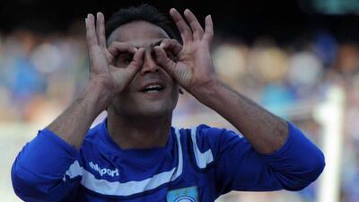  گل زیبای آرش برهانی به پرسپولیس در دربی 70