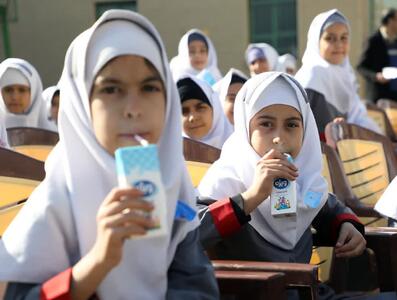  توزیع شیر در مدارس قم از ۱۵ آذر