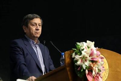  همتی: شرکت‌های بیمه باید توانگری و خدمات‌رسانی به مردم را افزایش دهند