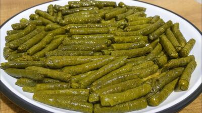  طرز تهیه دلمه برگ انگور ترکی / دستور پخت برگ های انگور شکم پر