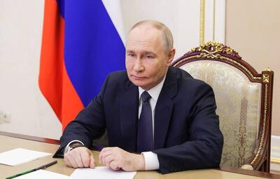  تمجید پوتین از پیروزی‌های جدید ارتش روسیه در شرق اوکراین