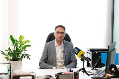  استاد اقتصاد: بازار سهام در ایران از تورم عقب نمی‌ماند؛ انفعال سیاست پولی عامل اصلی است