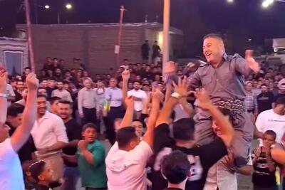  آواز محلی؛ خواننده انقد مشتی و اهل دله که کولش کردن بیشتر جو داد مجلس وصل به فضاست
