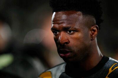  ژست وینیسیوس پس از شنیدن توهین‌های نژادی هواداران ژیرونا در بازی با رئال مادرید / عکس