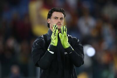  میله اسویلار بهترین دروازه‌بان فصل 25-2024 سری آ