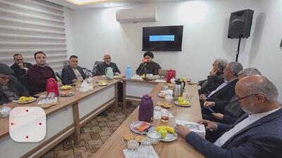  رونمایی از کتاب «زیر باران آفتاب» + فیلم