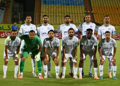  پوستر متفاوت گل‌گهر پیش از تقابل با پیکان