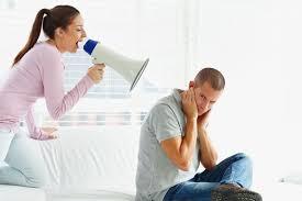 شوهرم همیشه من را نادیده می‌گیرد