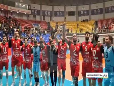  جشن هواداران و بازیکنان بعد از برد سخت