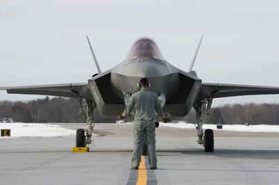  چرا همه درباره F-35 حرف می‌زنند؟/ از پرواز در آسمان تا تغییر سیاست روی زمین