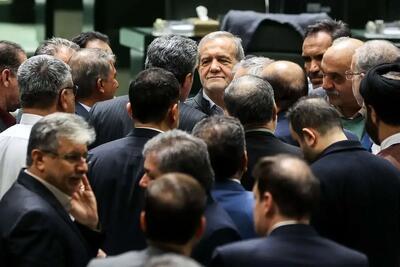  تندروها اگر بگذارند پزشکیان موفق می‌شود- شیرزاد