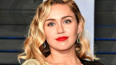  خانم بازیگر مشهور نامزد کرد