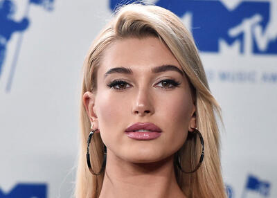  چطور هیلی بیبر بدون بوتاکس، پوست شفاف و شادابی دارد؟