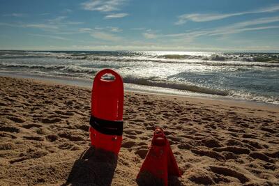  استقرار ناجیان غریق در سواحل پرجمعیت و گردشگرپذیر استان بوشهر