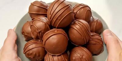  طرز تهیه توپک شکلاتی فقط با ۳ قلم مواد !