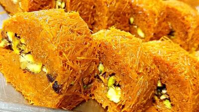  طرز تهیه باقلوا شعریه عربی با مغز پسته !