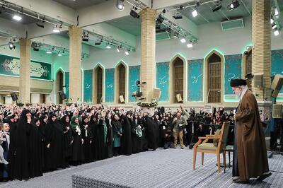  رهبر انقلاب: مهمترین حق و نیاز زن در خانه محبت همسر است