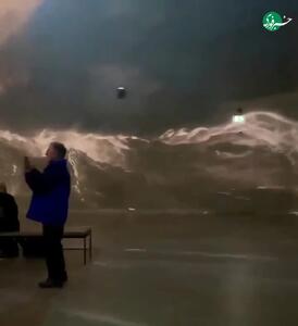  به تصویر کشیدن طوفان سهمگین دریا در نمایشگاه لندن + فیلم