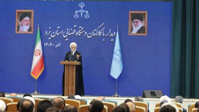  قضات و کارکنان قضایی در پیشبرد امورات قضایی و حقوقی مردم تسریع داشته باشند